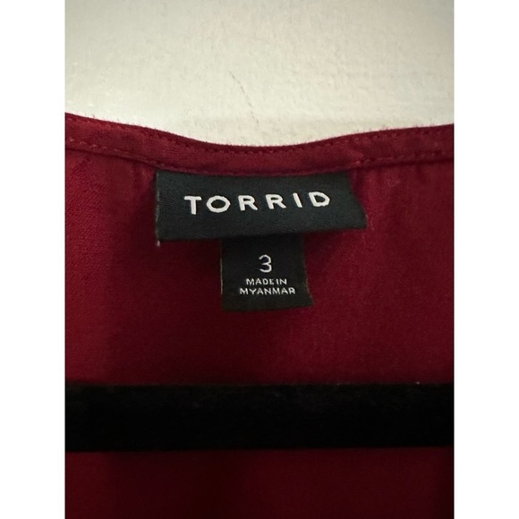 Torrid Red Wine Tunic High Low Button Down Blouse Flowy Loose Plus Sz 4 (26) - Picture 4 of 4